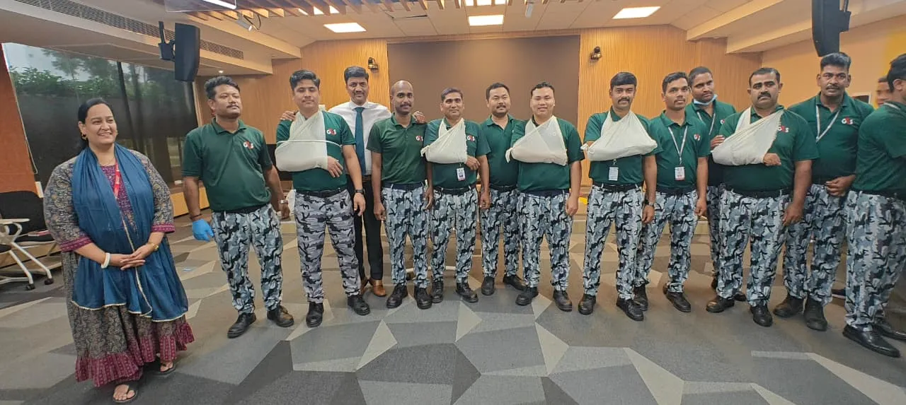 Participants learning bandaging and sling technique